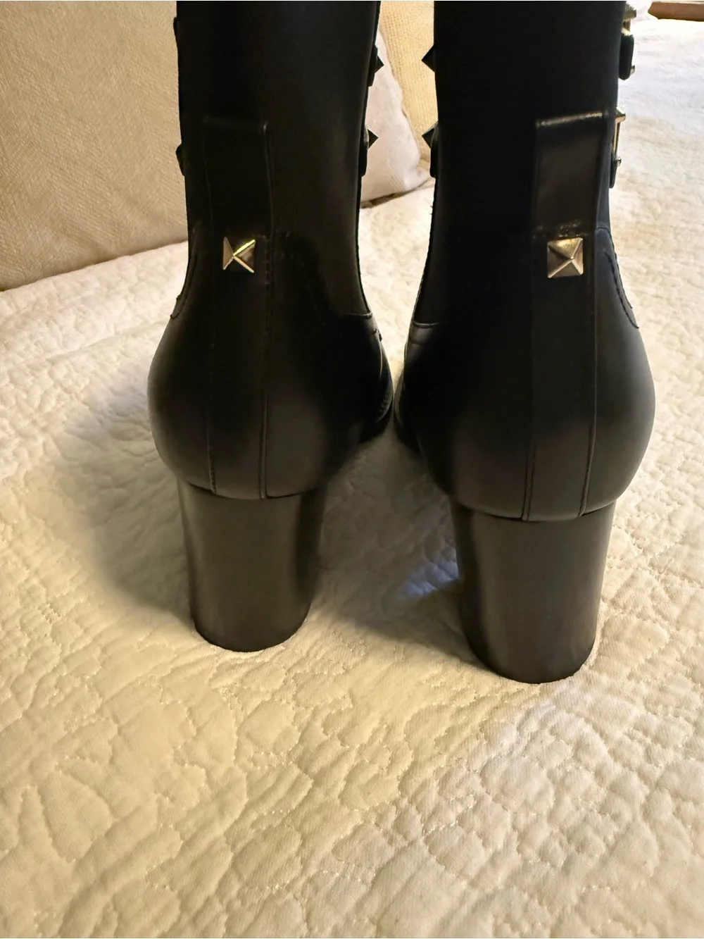 N/A chic black